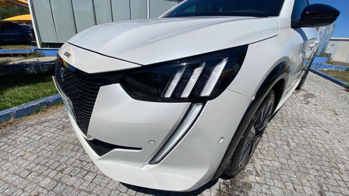 peugeot-208-2022-diesel-1499cc