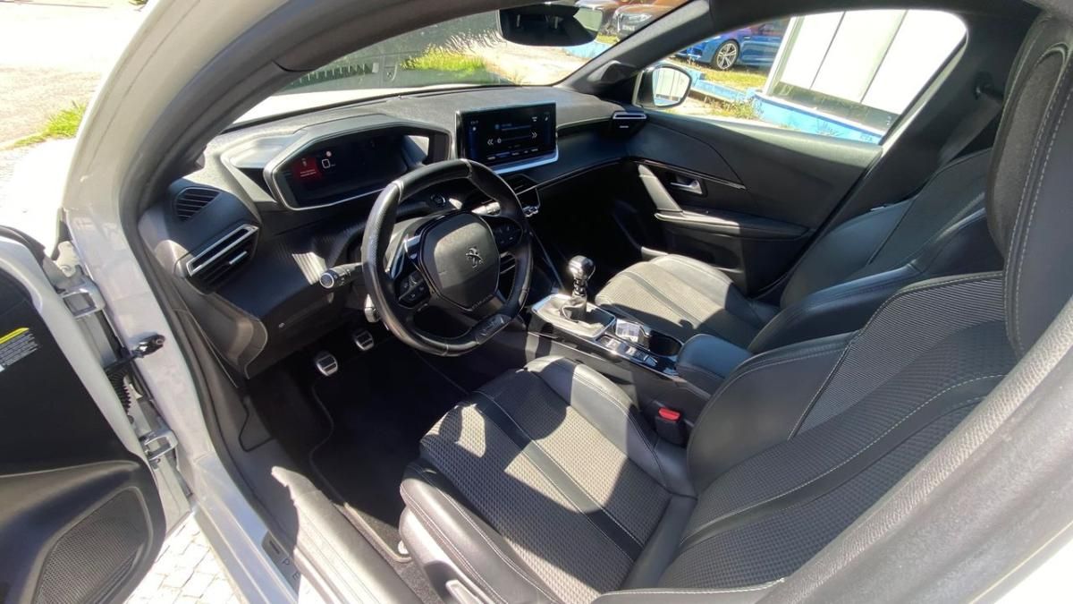 peugeot-208-2022-diesel-1499cc