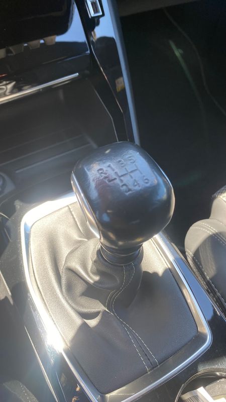 peugeot-208-2022-diesel-1499cc