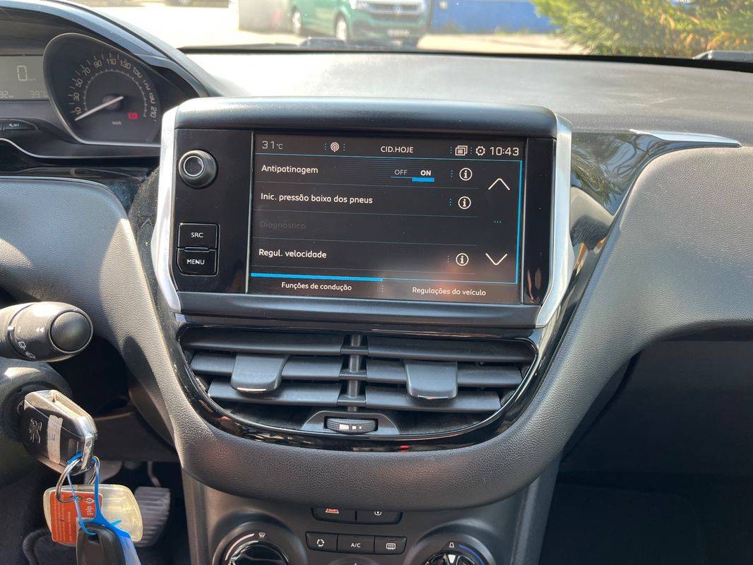 peugeot-208-2019-gasolina-1199cc