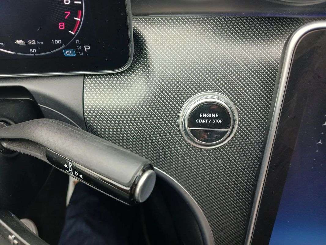 mercedes-benz-classe-c-2022-hibrido-a-gasolina-1999cc