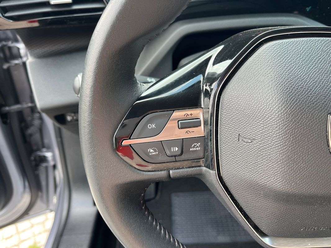 peugeot-308-2022-diesel-1499cc