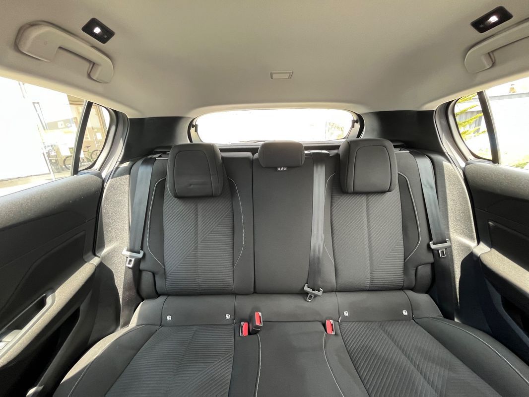 peugeot-308-2022-diesel-1499cc
