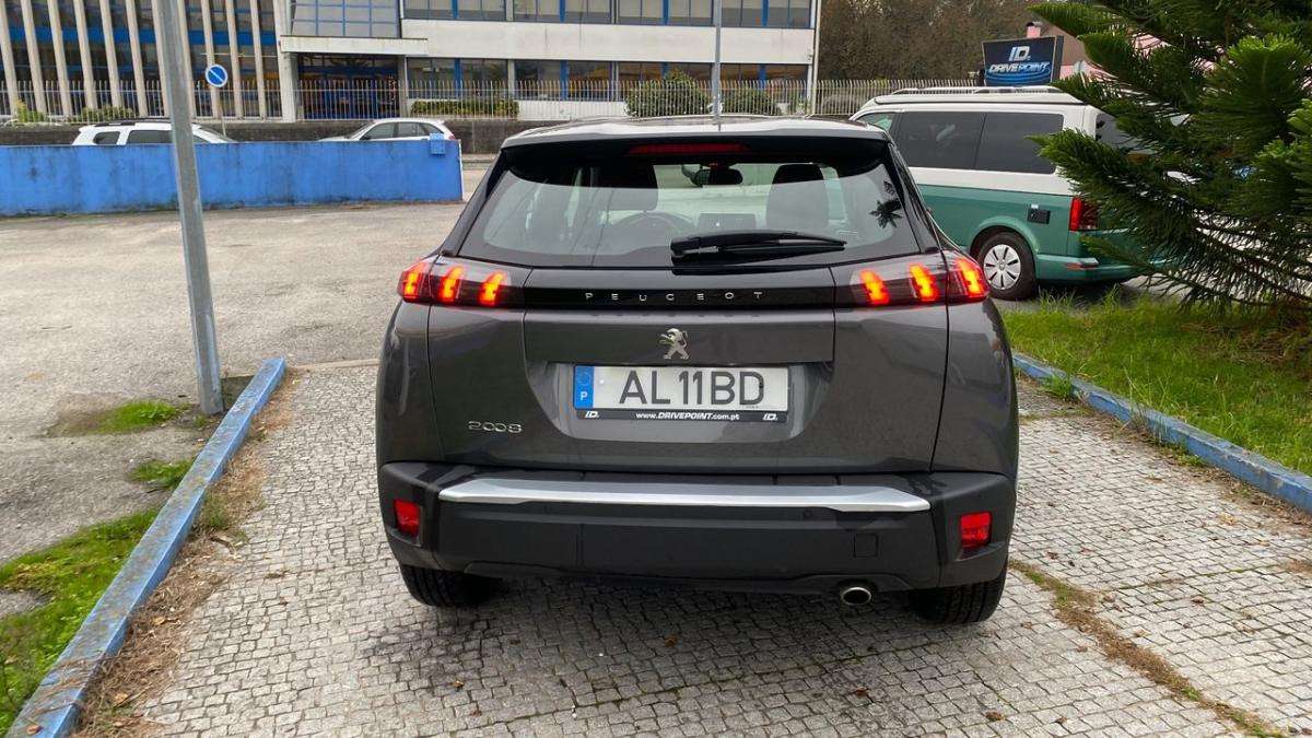 peugeot-2008-2021-diesel-1499cc