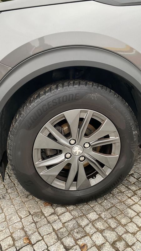 peugeot-2008-2021-diesel-1499cc