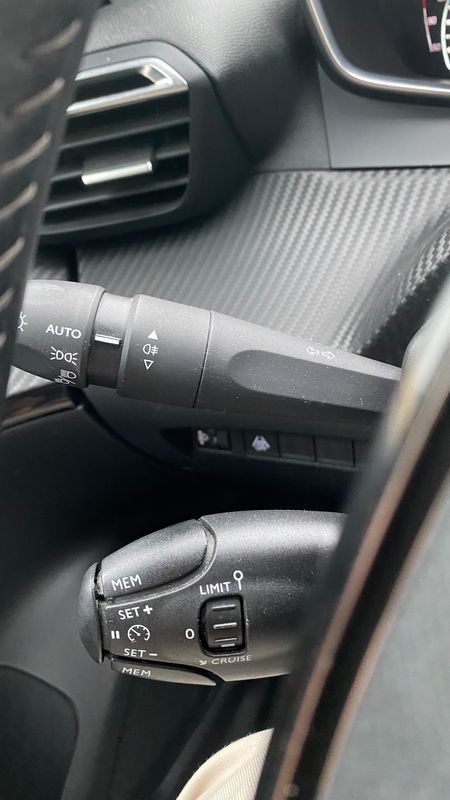 peugeot-2008-2021-diesel-1499cc