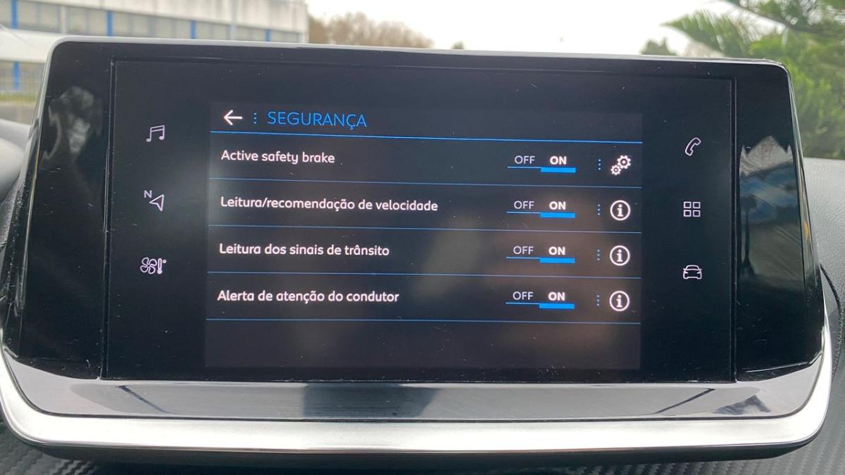 peugeot-2008-2021-diesel-1499cc