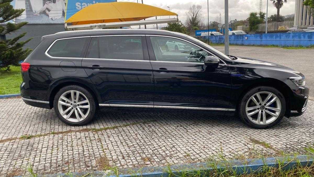 volkswagen-passat-variant-2021-hibrido-a-gasolina-1395cc