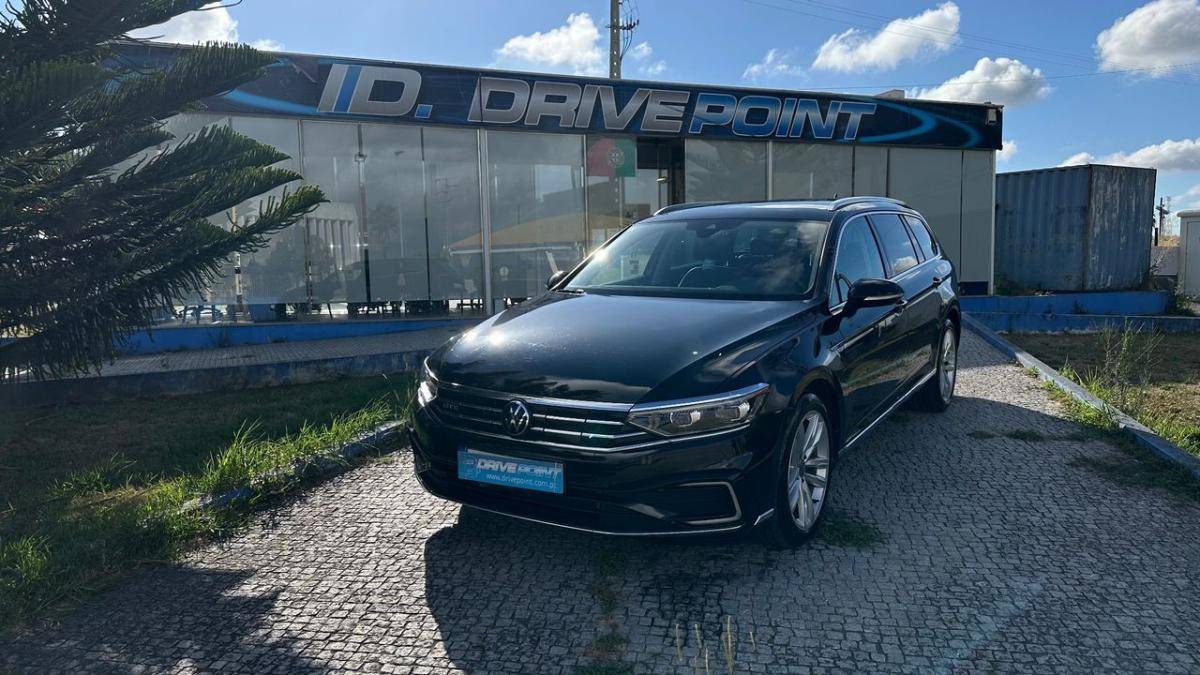 volkswagen-passat-variant-2021-hibrido-a-gasolina-1395cc