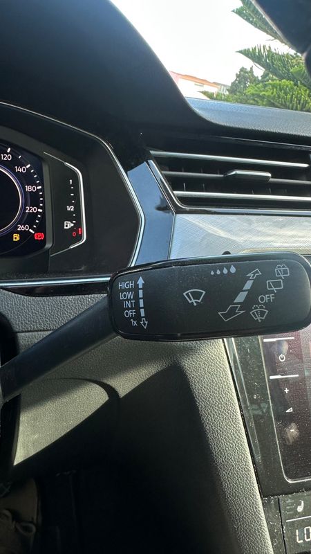volkswagen-passat-variant-2021-hibrido-a-gasolina-1395cc