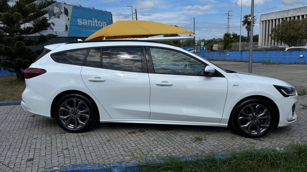 ford-focus-sw-2022-diesel-1499cc