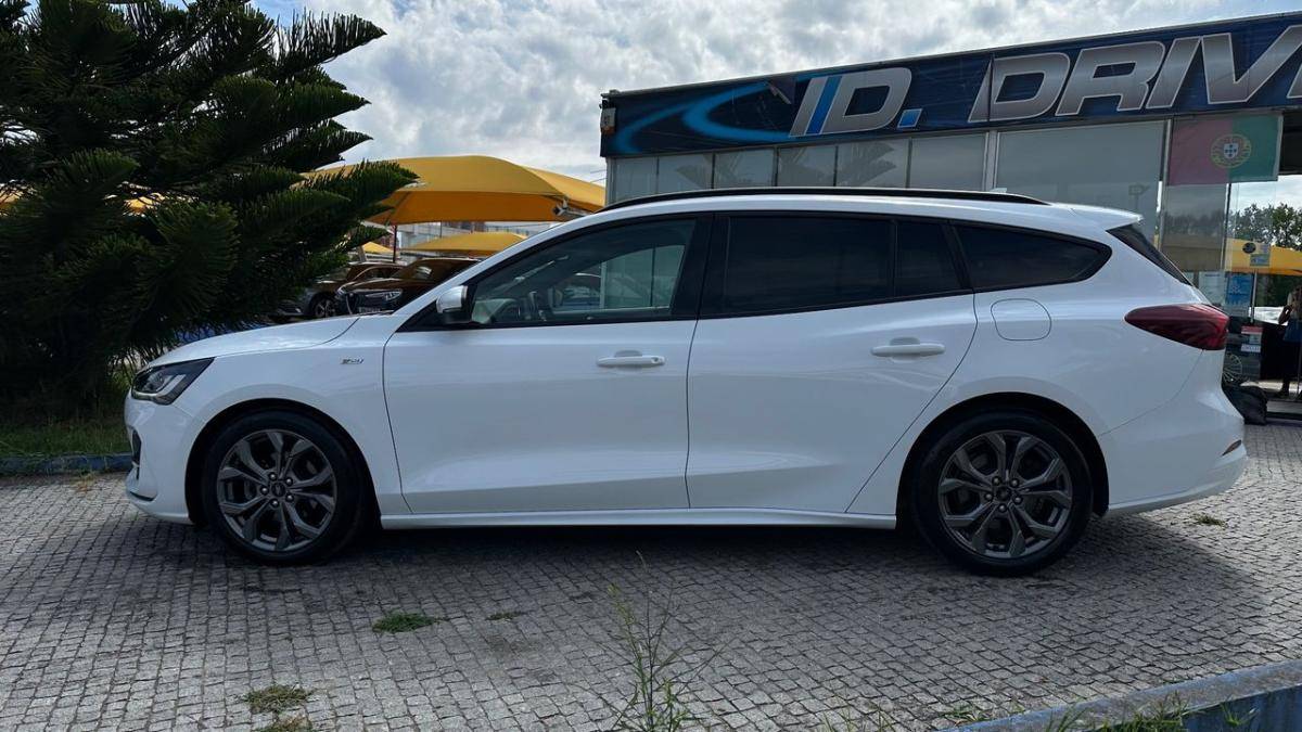 ford-focus-sw-2022-diesel-1499cc
