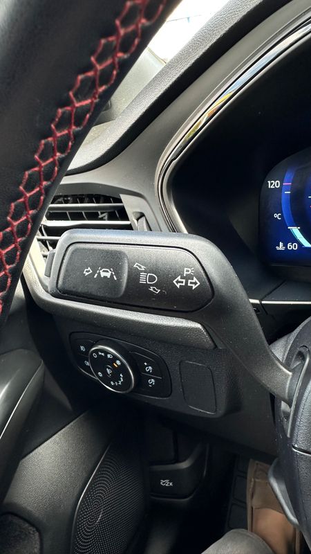 ford-focus-sw-2022-diesel-1499cc