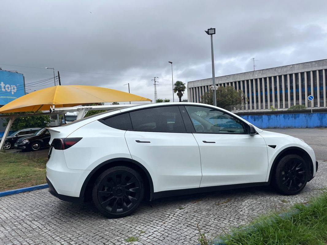 tesla-model-y-2023-eletrico-0cc