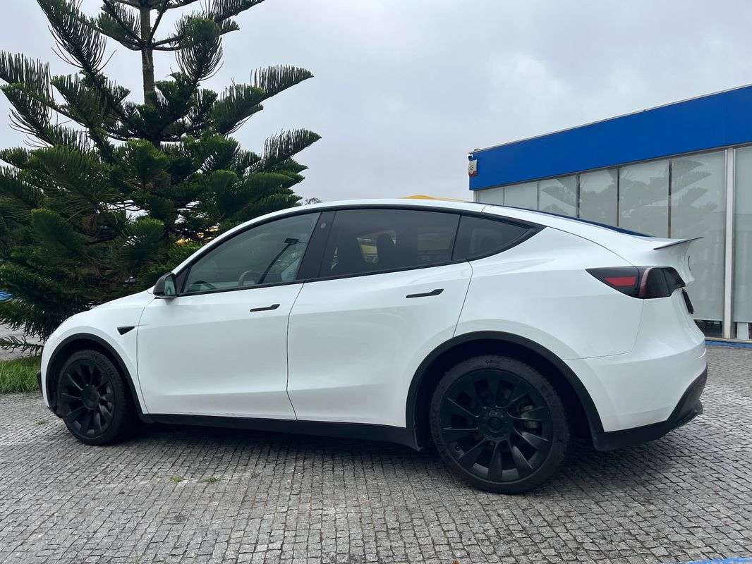 tesla-model-y-2023-eletrico-0cc