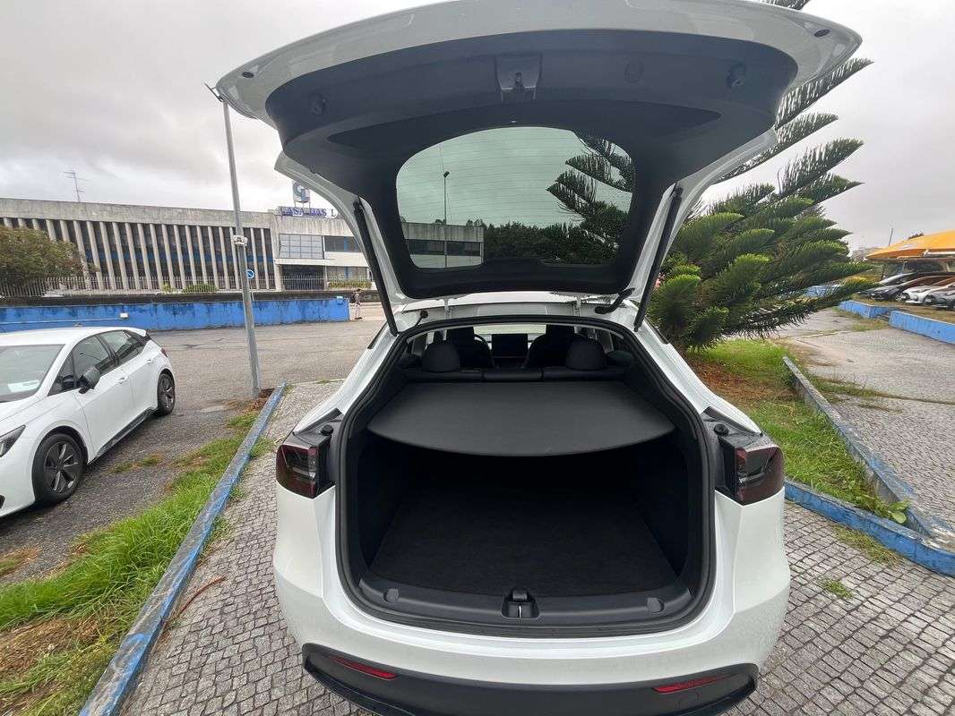 tesla-model-y-2023-eletrico-0cc