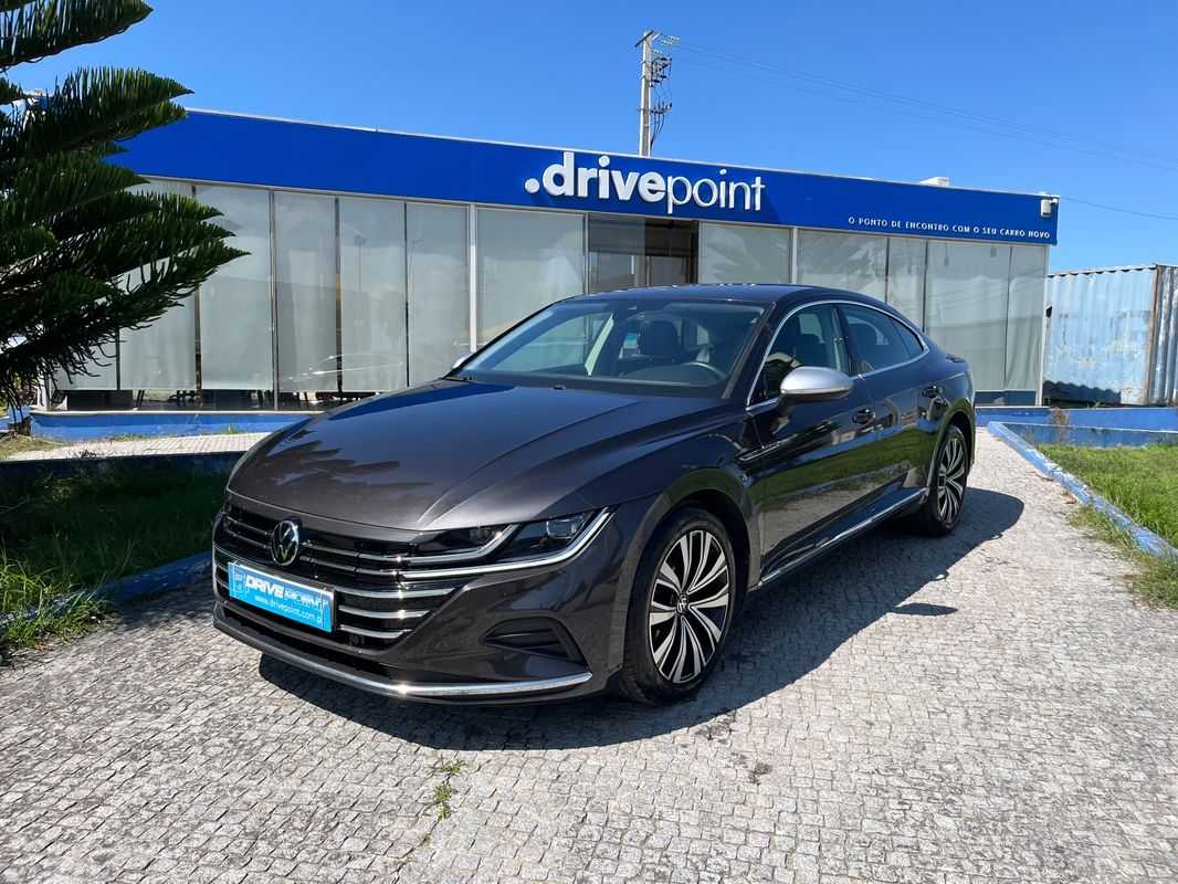 volkswagen-arteon-2022-hibrido-a-gasolina-1395cc