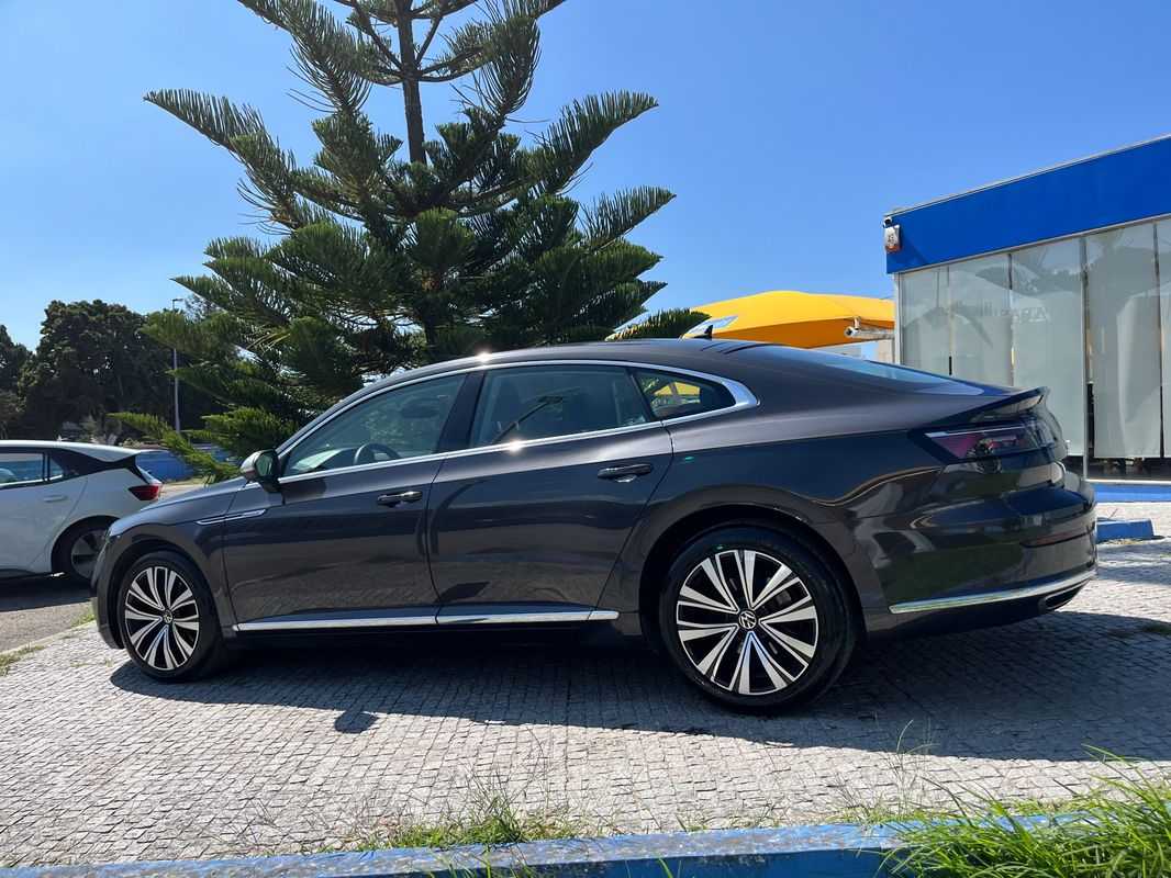 volkswagen-arteon-2022-hibrido-a-gasolina-1395cc