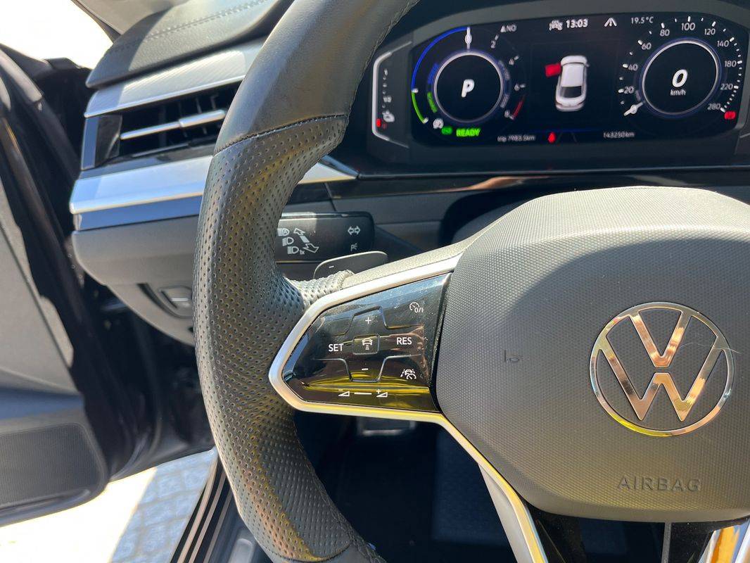 volkswagen-arteon-2022-hibrido-a-gasolina-1395cc
