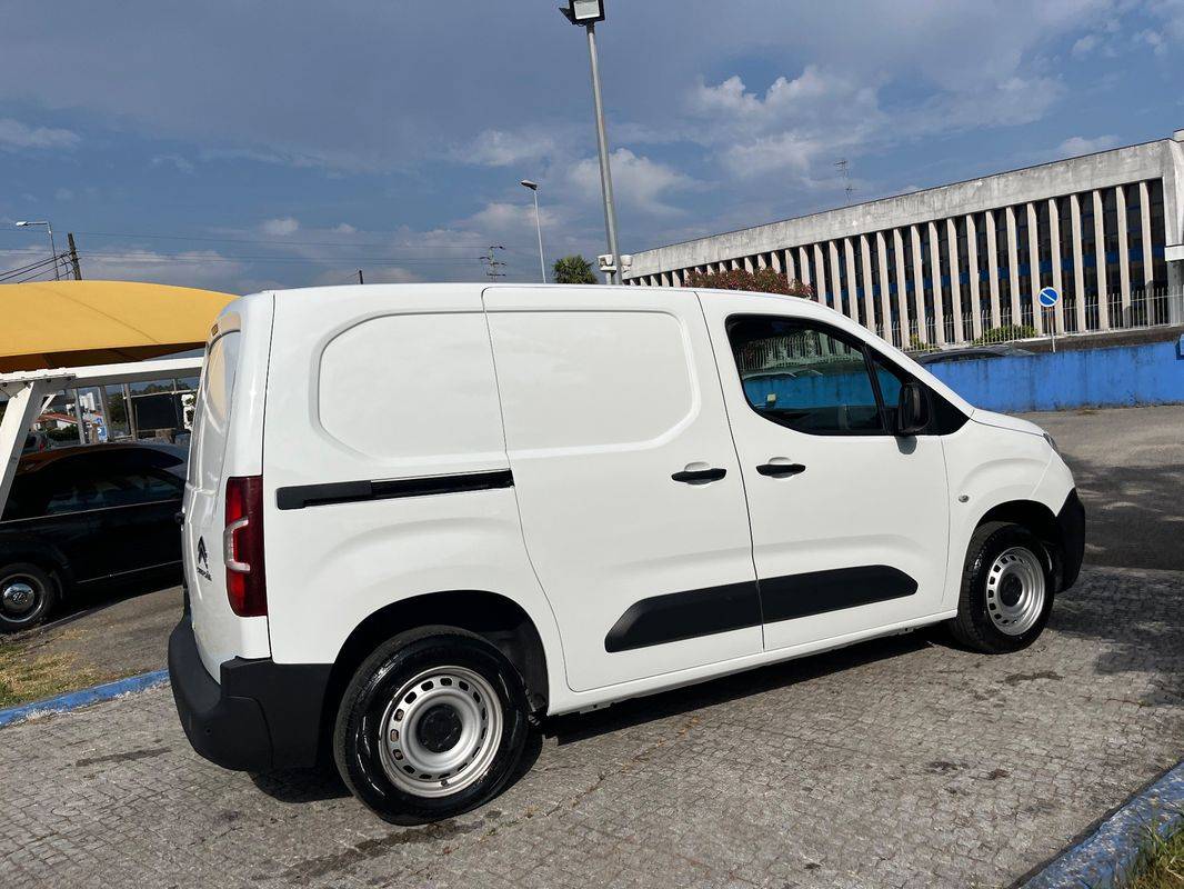 citroen-berlingo-2022-diesel-1499cc