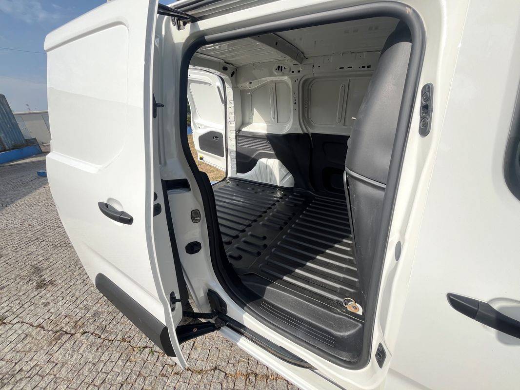 citroen-berlingo-2022-diesel-1499cc