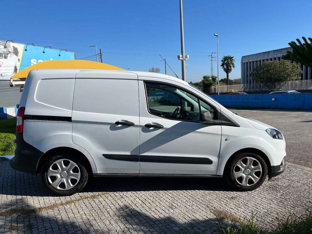 ford-transit-2020-diesel-1499cc