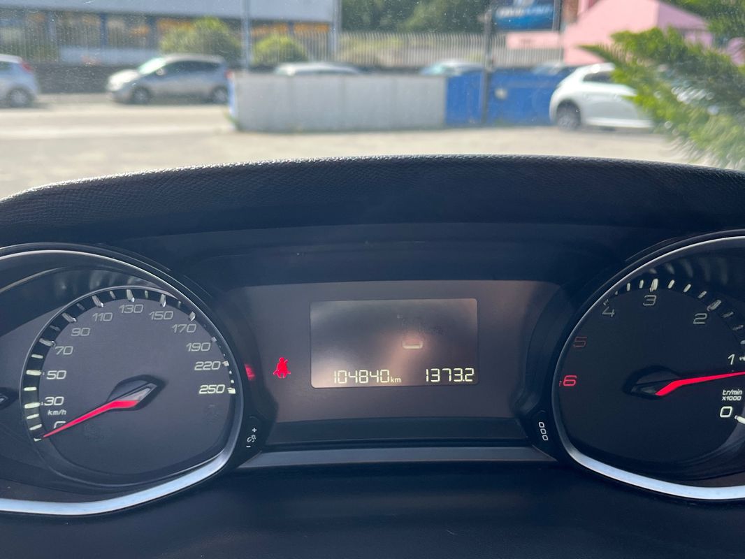 peugeot-308-2019-diesel-1499cc