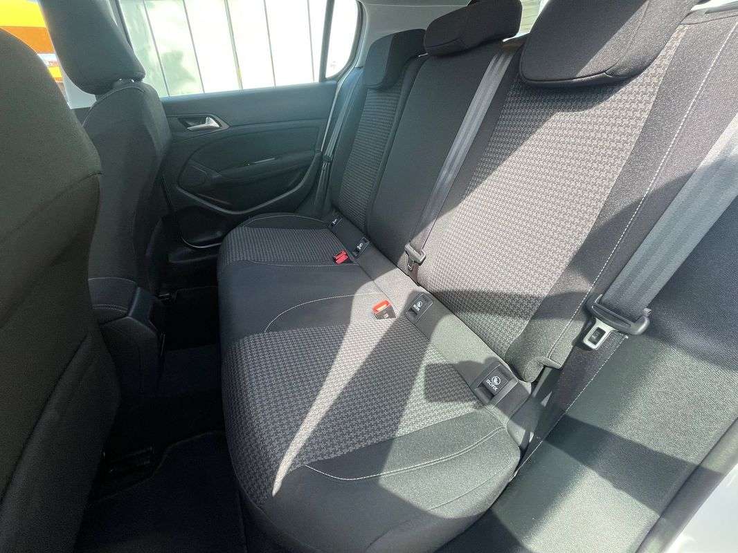 peugeot-308-2019-diesel-1499cc