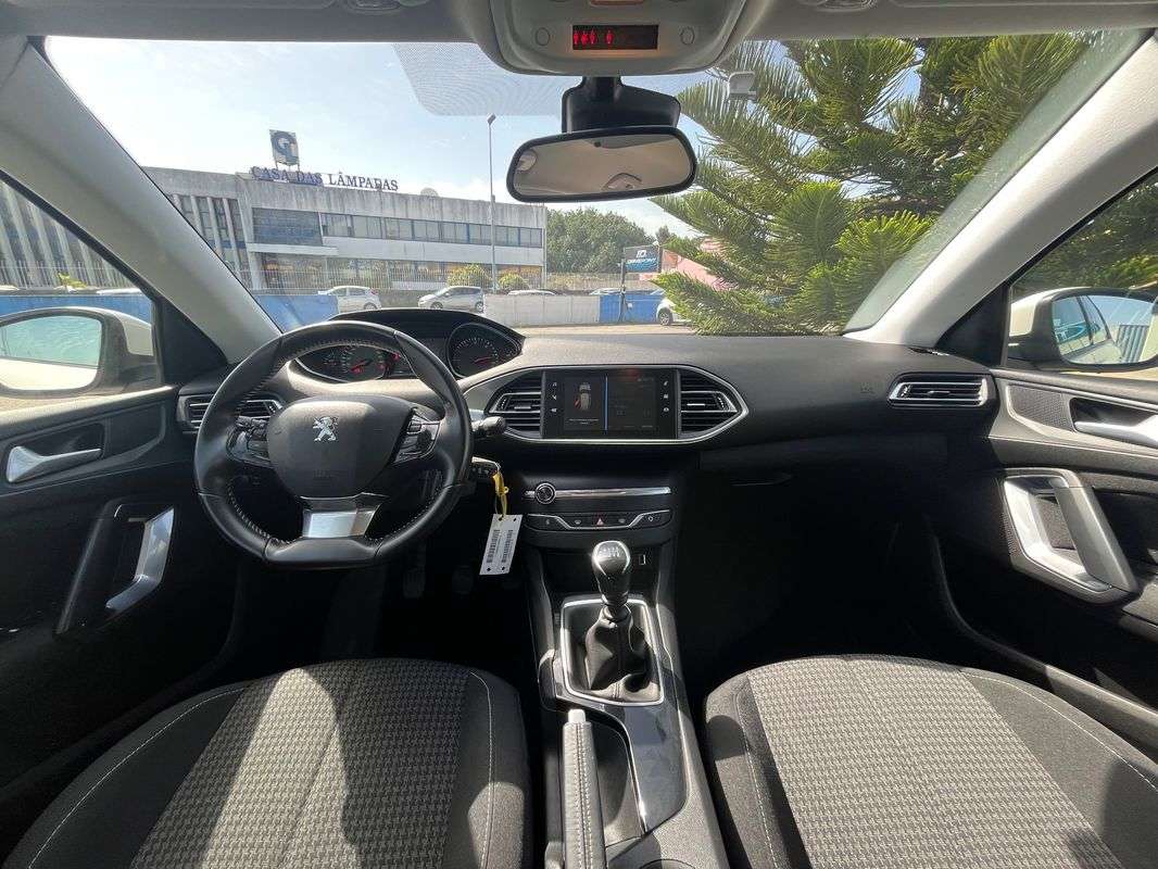 peugeot-308-2019-diesel-1499cc