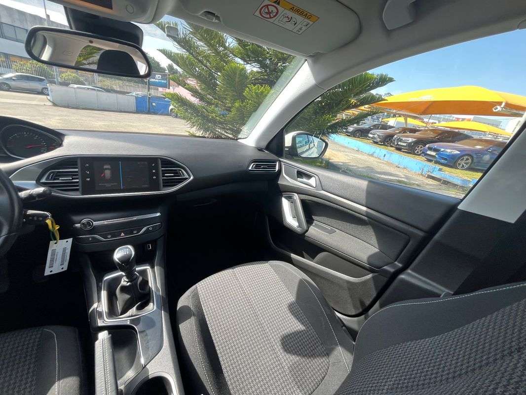 peugeot-308-2019-diesel-1499cc