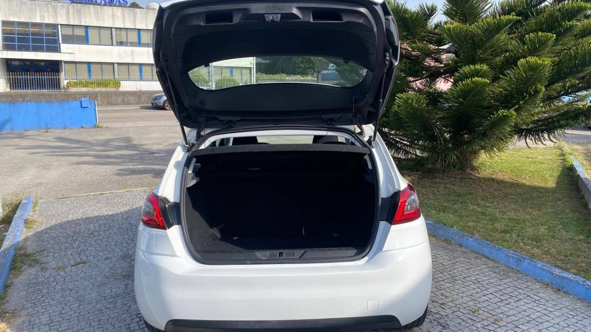 peugeot-308-2019-diesel-1499cc