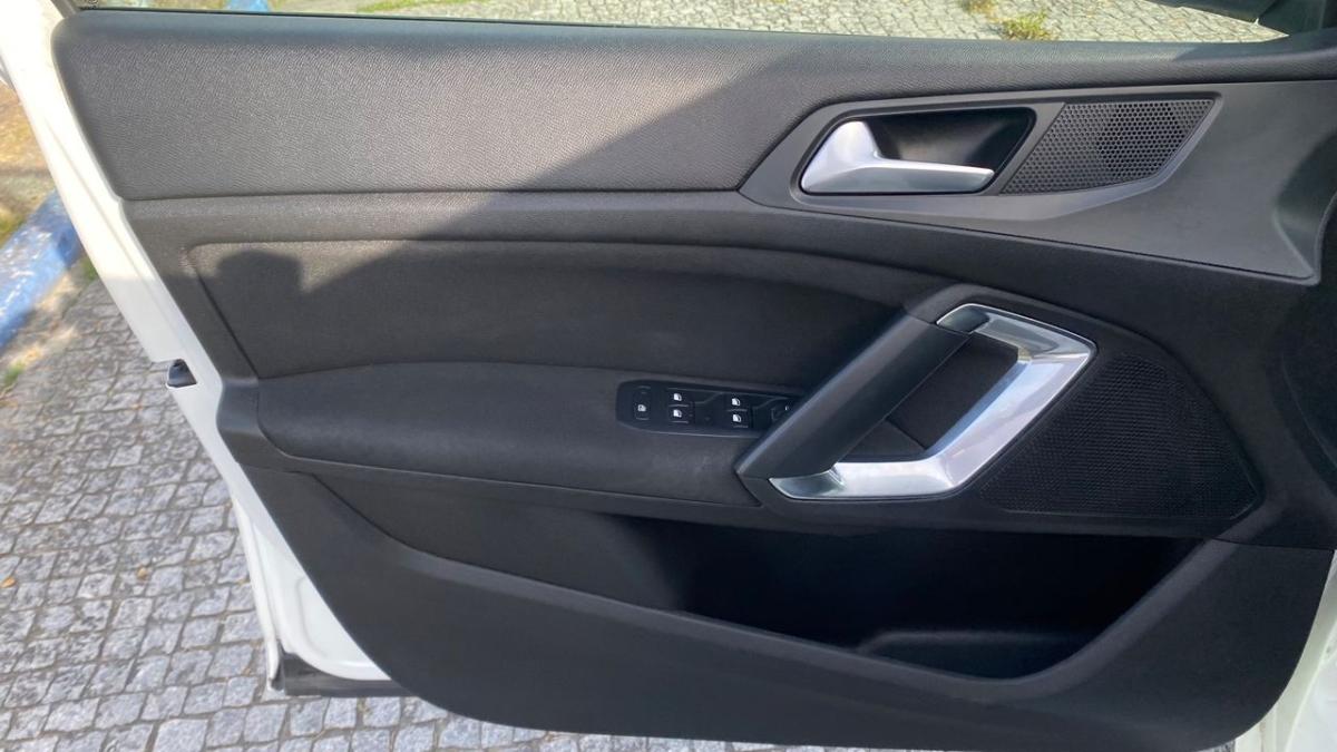 peugeot-308-2019-diesel-1499cc