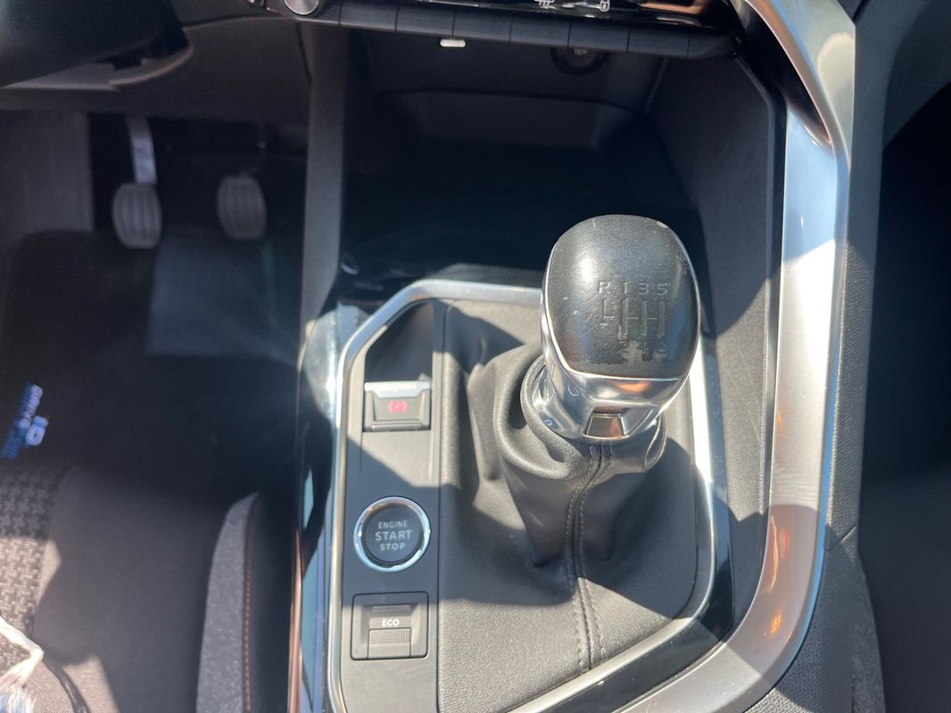 peugeot-3008-2022-diesel-1499cc