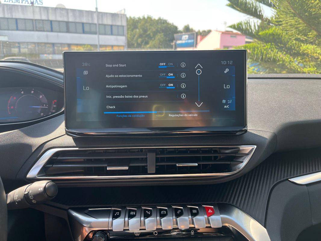 peugeot-3008-2022-diesel-1499cc