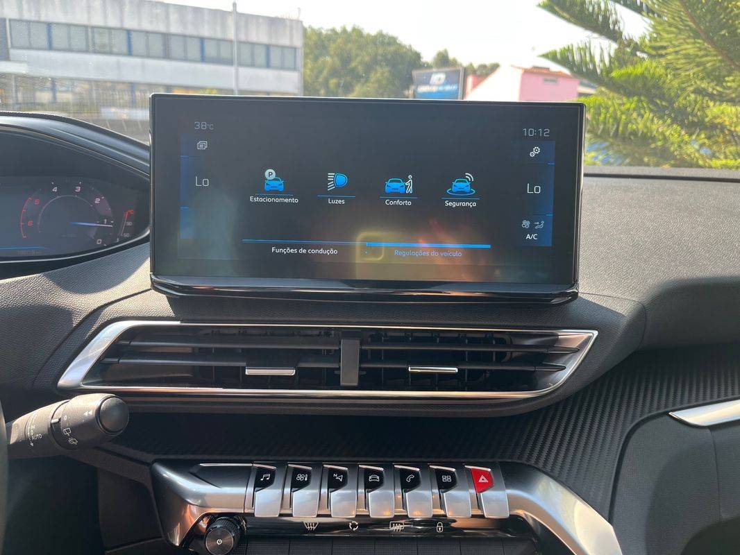peugeot-3008-2022-diesel-1499cc