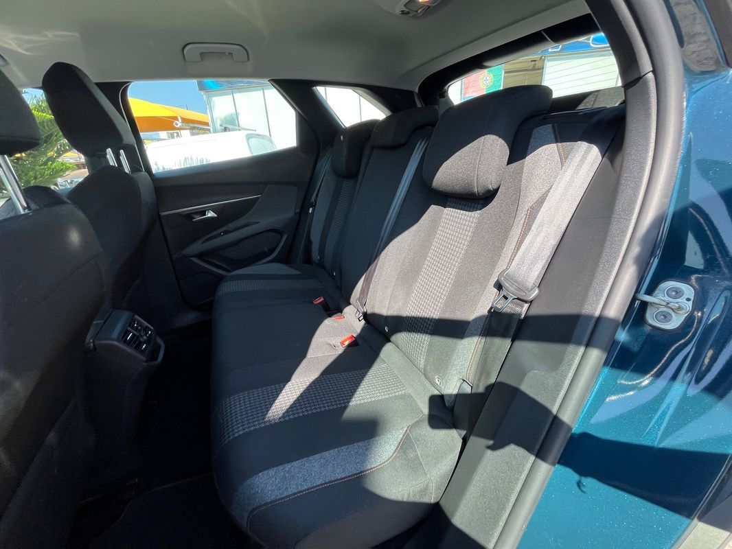 peugeot-3008-2022-diesel-1499cc