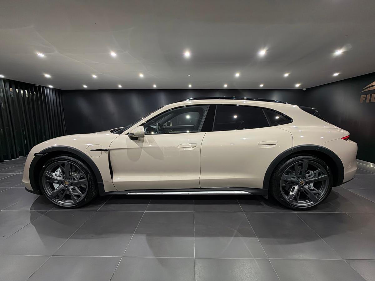 porsche-taycan-2023-eletrico-500cc