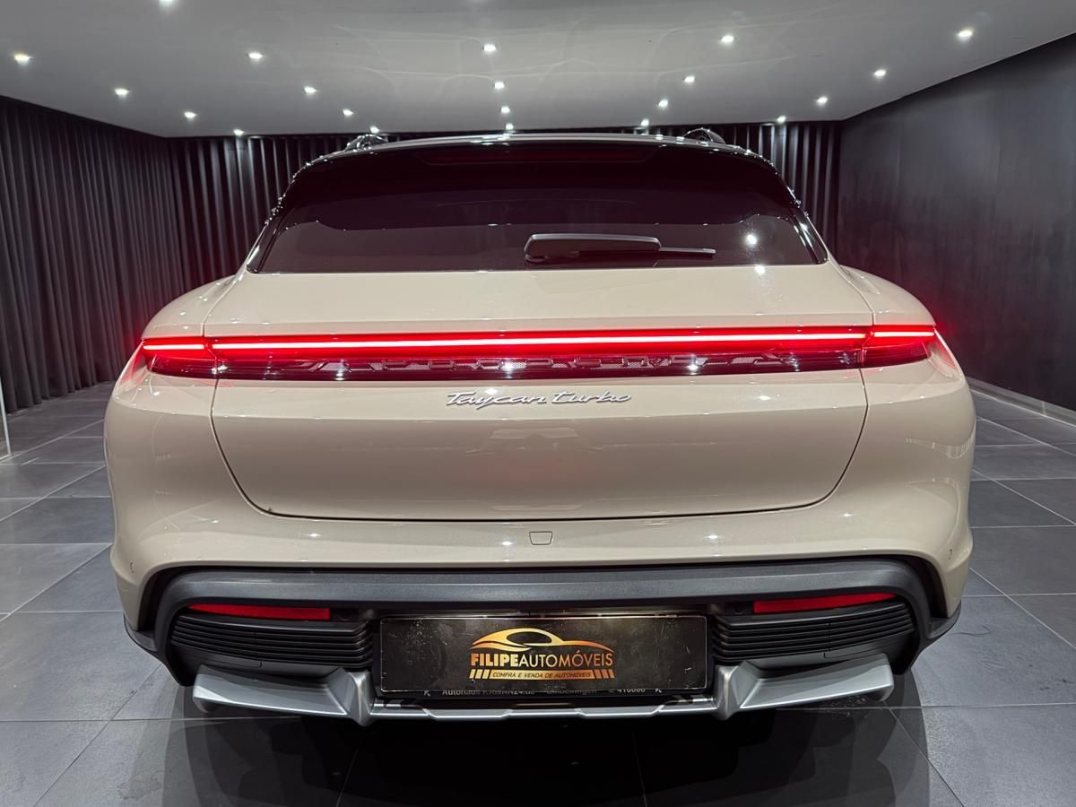 porsche-taycan-2023-eletrico-500cc
