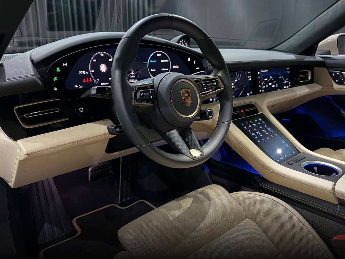 porsche-taycan-2023-eletrico-500cc