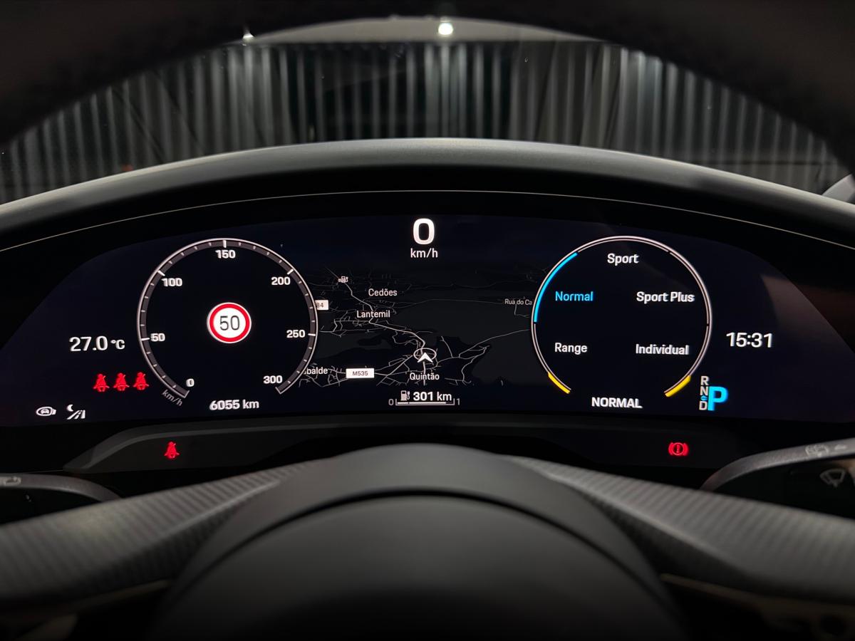 porsche-taycan-2023-eletrico-500cc