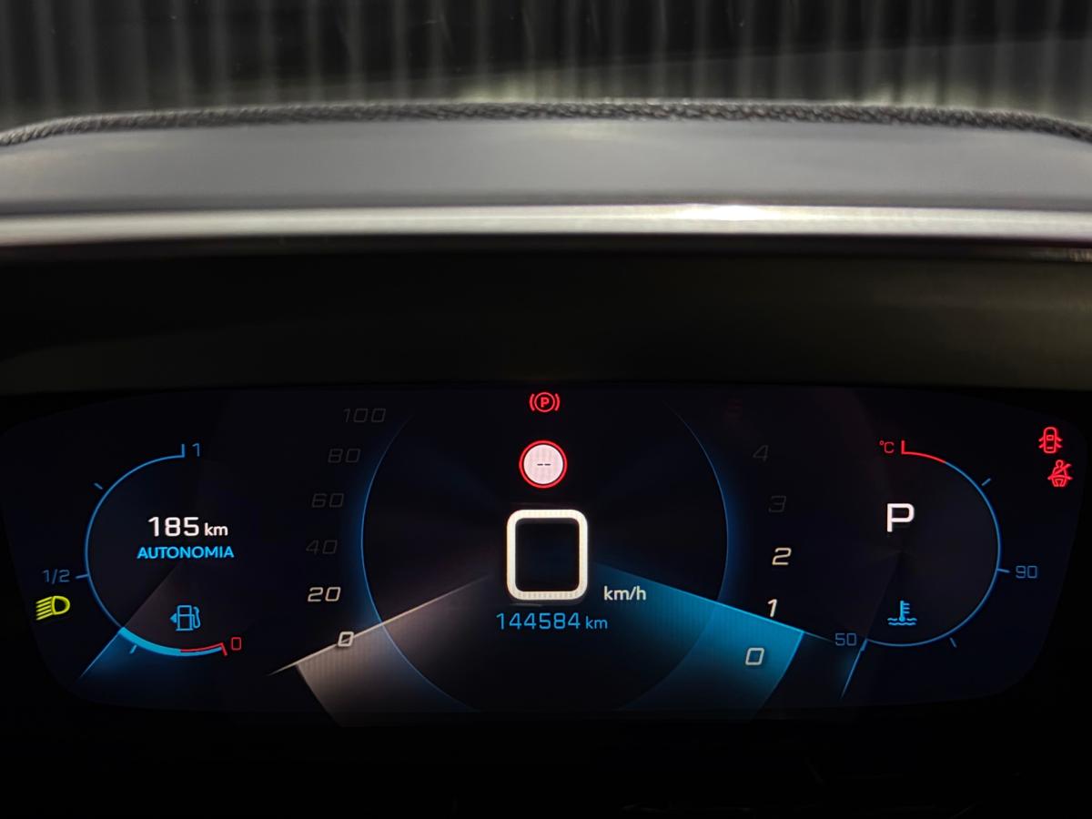 peugeot-2008-2022-diesel-1499cc