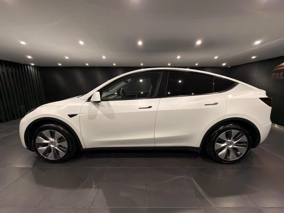 tesla-model-y-2023-eletrico-500cc