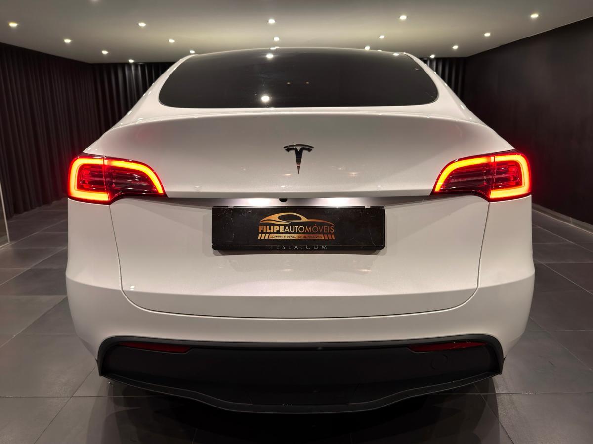 tesla-model-y-2023-eletrico-500cc