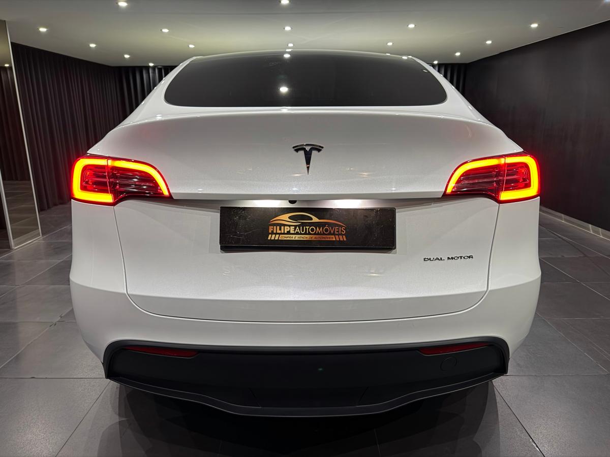 tesla-model-y-2023-eletrico-500cc