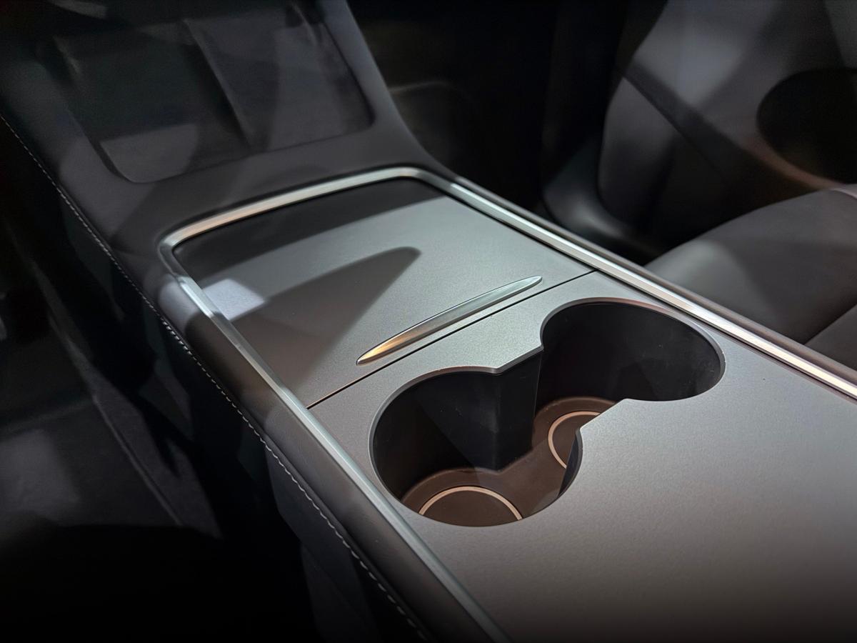tesla-model-y-2023-eletrico-500cc