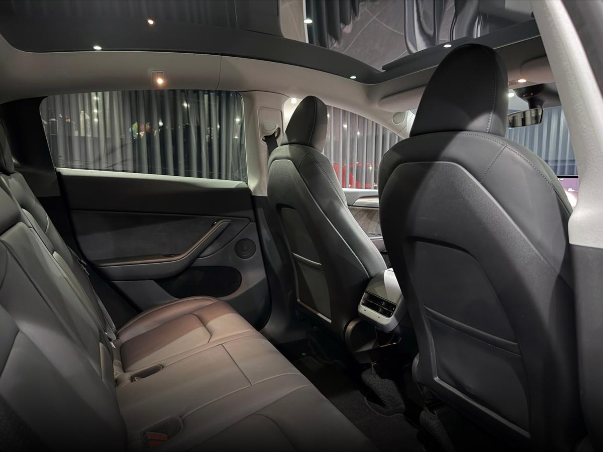 tesla-model-y-2023-eletrico-500cc