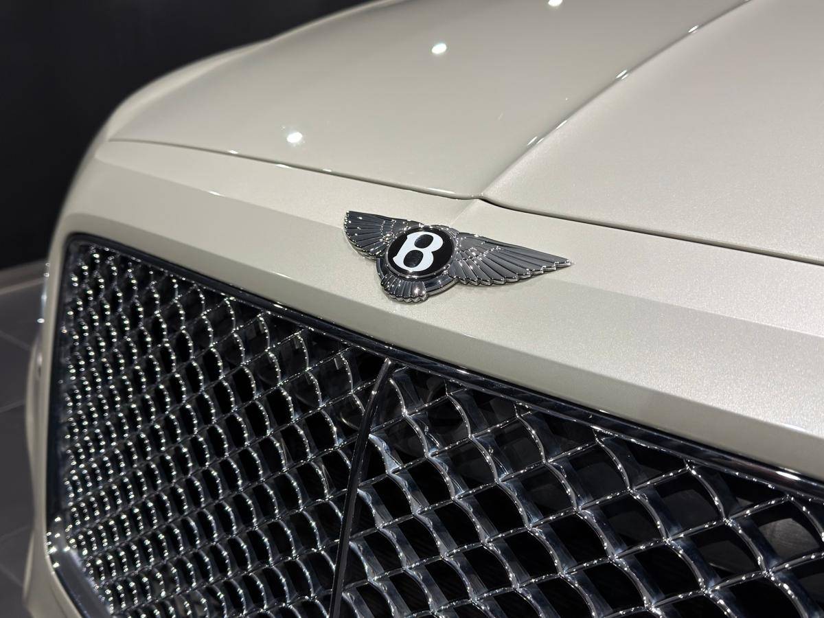 bentley-bentayga-2021-hibrido-a-gasolina-2995cc
