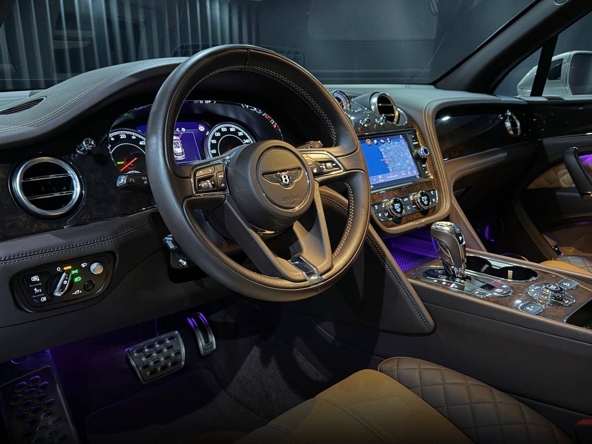 bentley-bentayga-2021-hibrido-a-gasolina-2995cc