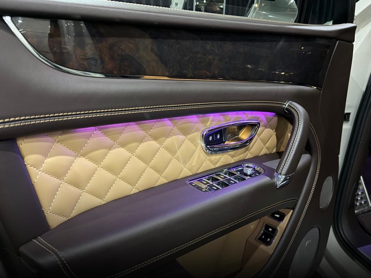 bentley-bentayga-2021-hibrido-a-gasolina-2995cc