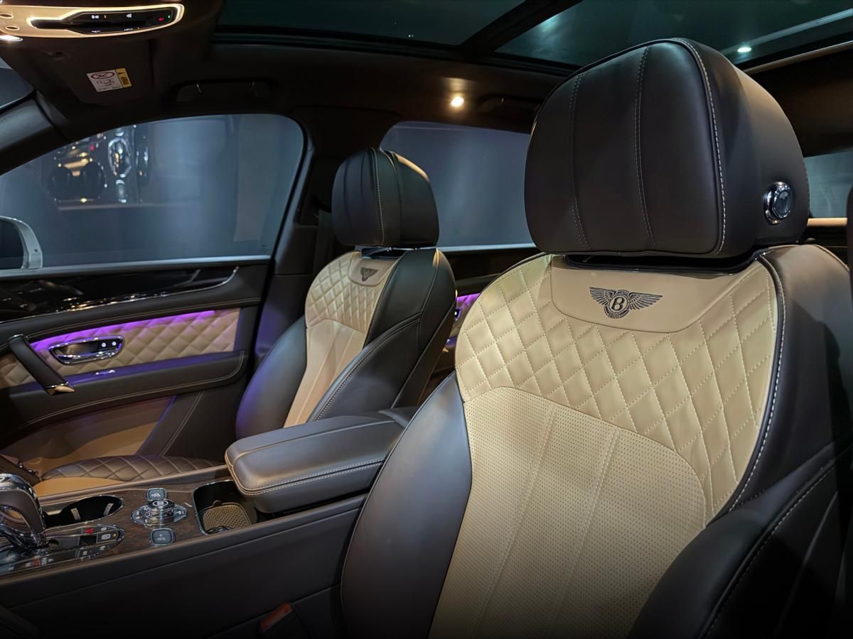 bentley-bentayga-2021-hibrido-a-gasolina-2995cc